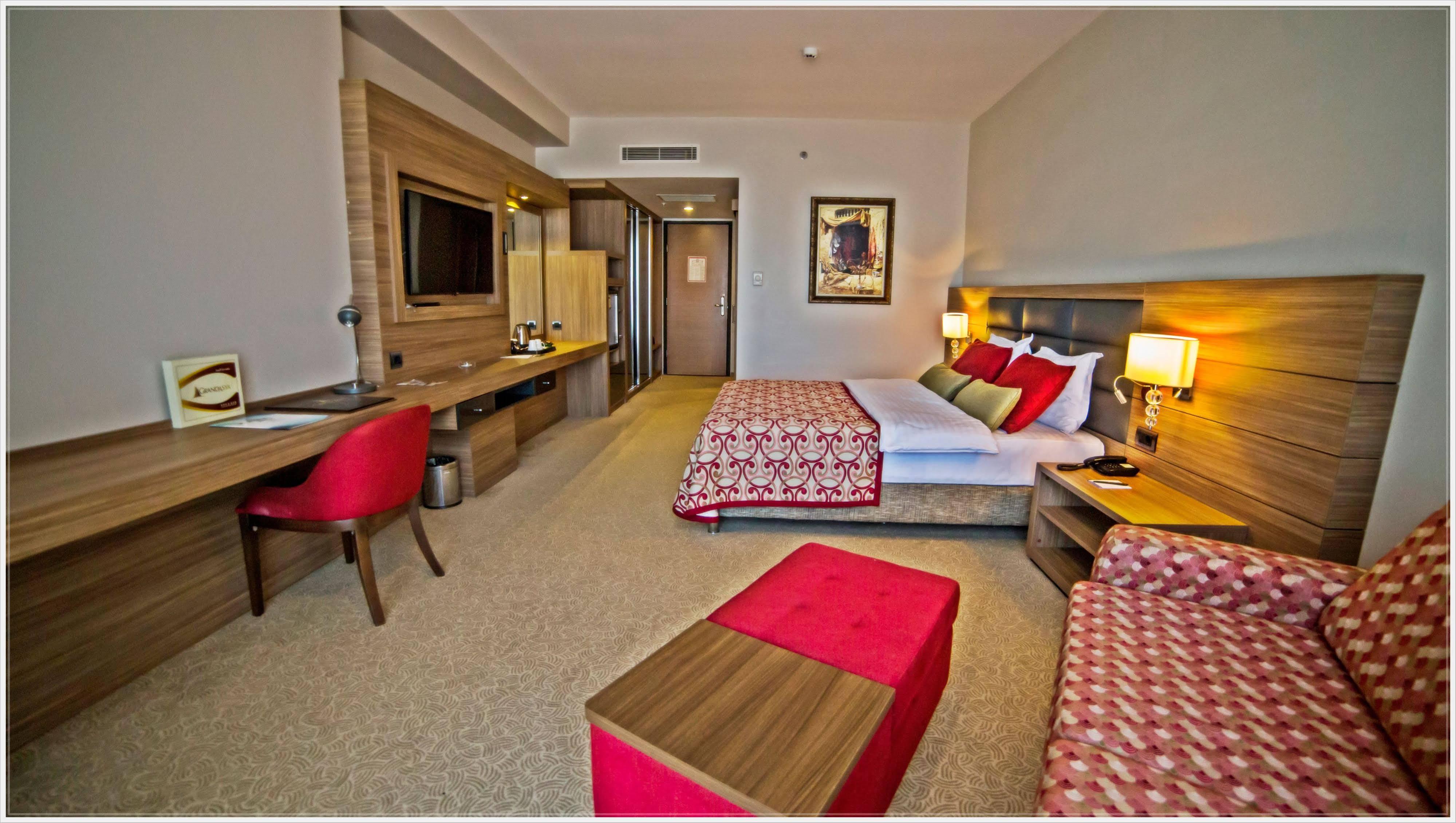 Grand Asya Hotel Bandirma Bagian luar foto