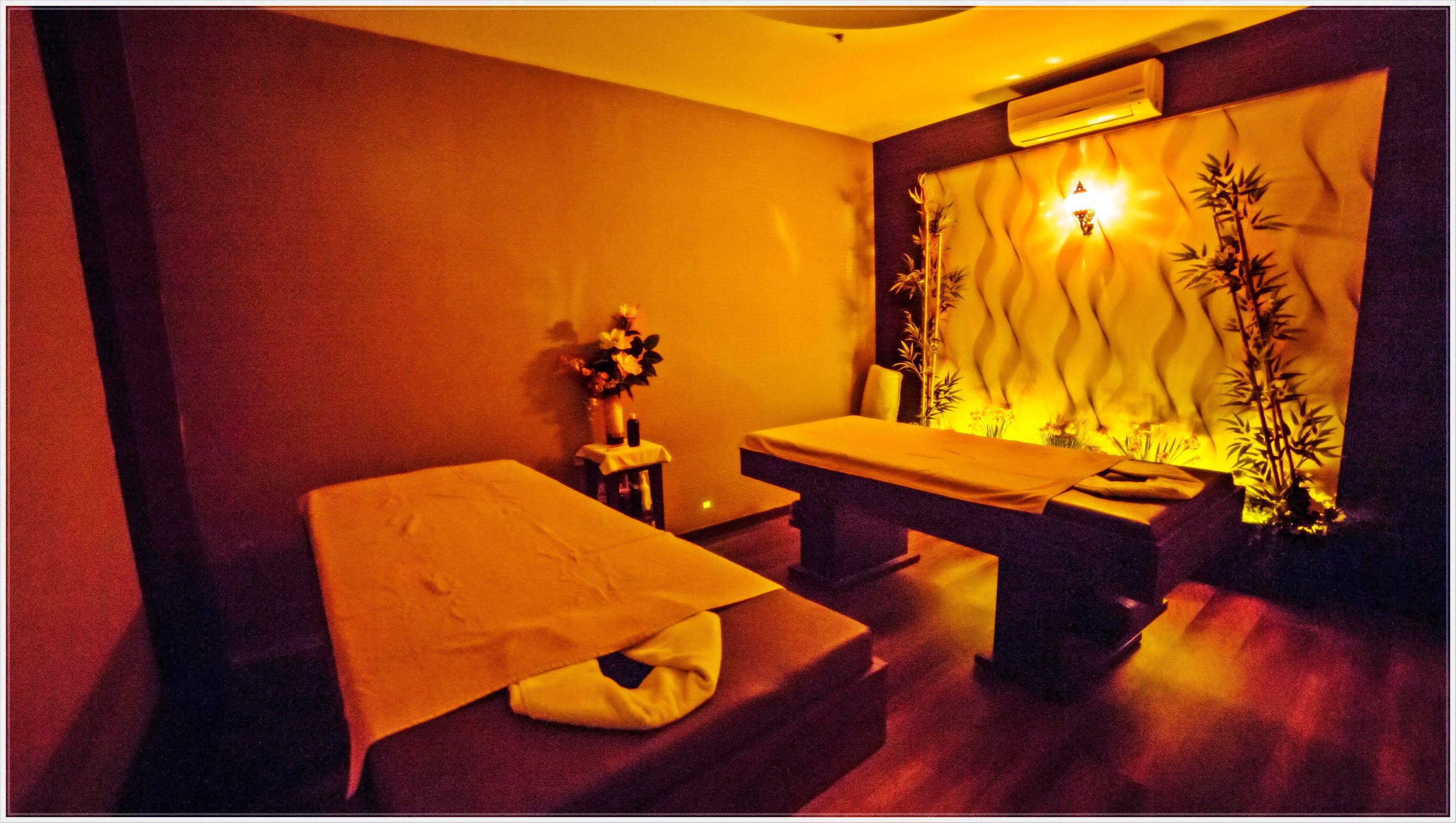 Grand Asya Hotel Bandirma Bagian luar foto